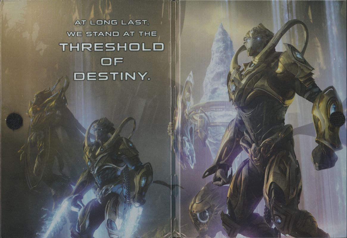 Inside Cover for StarCraft II: Legacy of the Void (Macintosh and Windows): With closed right side