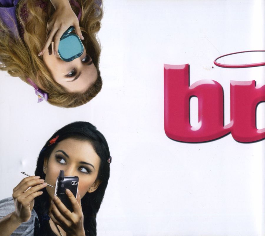 Inside Cover for Bratz 4 Real (Nintendo DS): Left