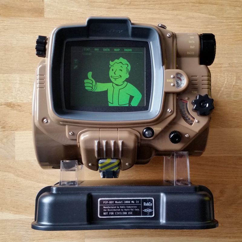 Fallout 4 (Pip-Boy Edition) cover or packaging material - MobyGames