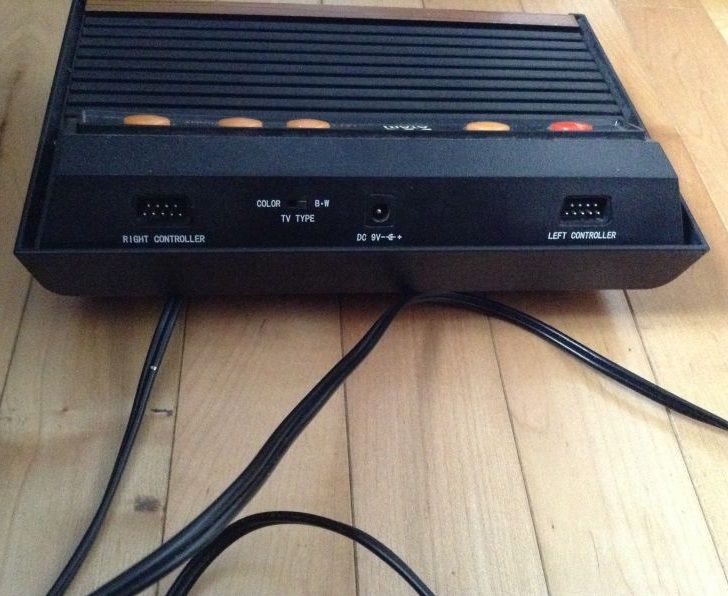 Hardware for Atari Flashback 2 (Dedicated console): Back