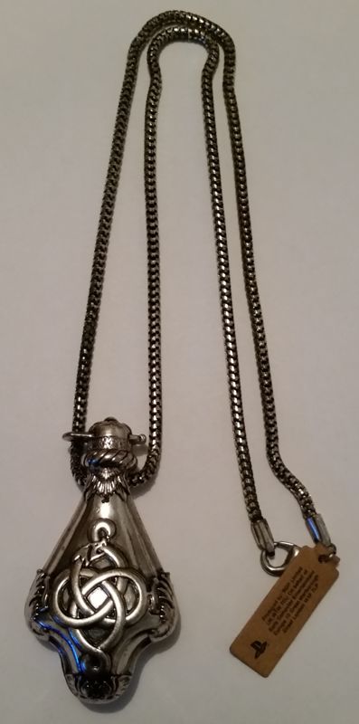 Extras for The Order: 1886 (Blackwater Edition) (PlayStation 4): Replica Knight's vial pendant