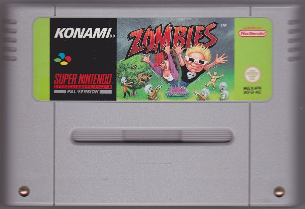 Zombies Ate My Neighbors cover or packaging material MobyGames