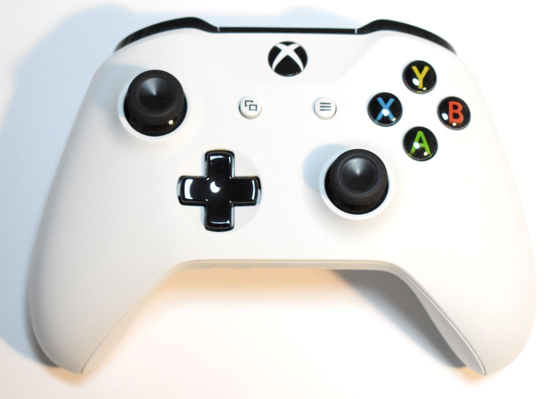 Hardware for Minecraft: Xbox One Edition - Favorites Bundle (Windows and Xbox One): Controller - Front