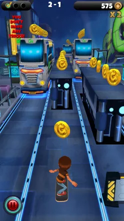 Screenshot of Subway Surfers (iPad, 2012) - MobyGames