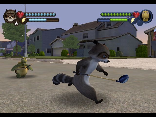 Over the Hedge Screenshot (Over the Hedge: The Game Press Kit): RJ Runnin' down the street (NGC)