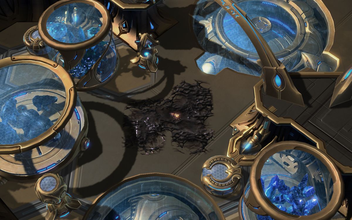 StarCraft II: Heart of the Swarm Screenshot (Blizzard Press Center > StarCraft II: Heart of the Swarm 2013 Launch Press Kit): infesting the Protoss spacecraft from within in: screenshots > Campaign mission screenshots.