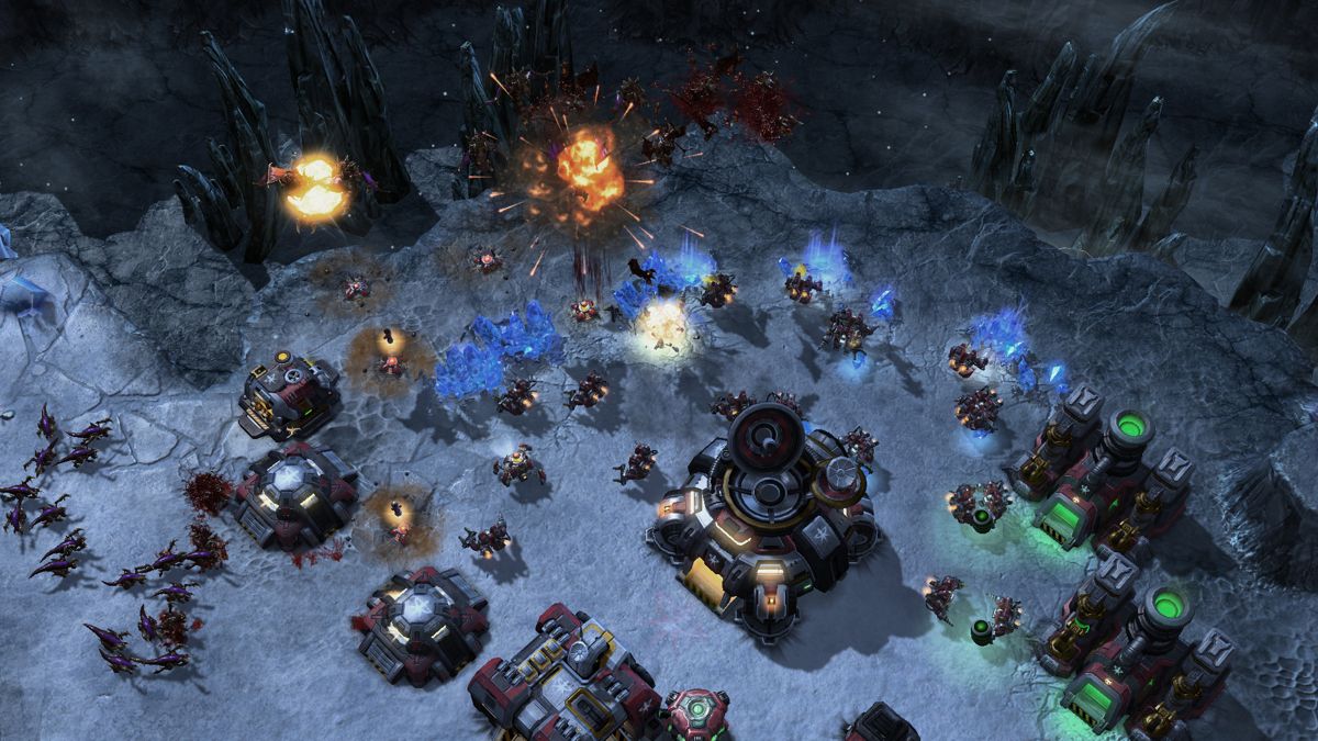 StarCraft II: Heart of the Swarm Screenshot (Blizzard Press Center > StarCraft II: Heart of the Swarm 2013 Launch Press Kit): Widow Mines can be useful as static defense near mineral lines in: screenshots > Multiplayer screenshots.