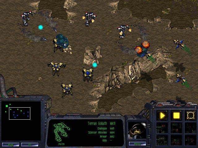 StarCraft Screenshot (Preview, 1997-03-18 (preserved by a third party site)): (Protoss and Terran forces fight on a desert world)