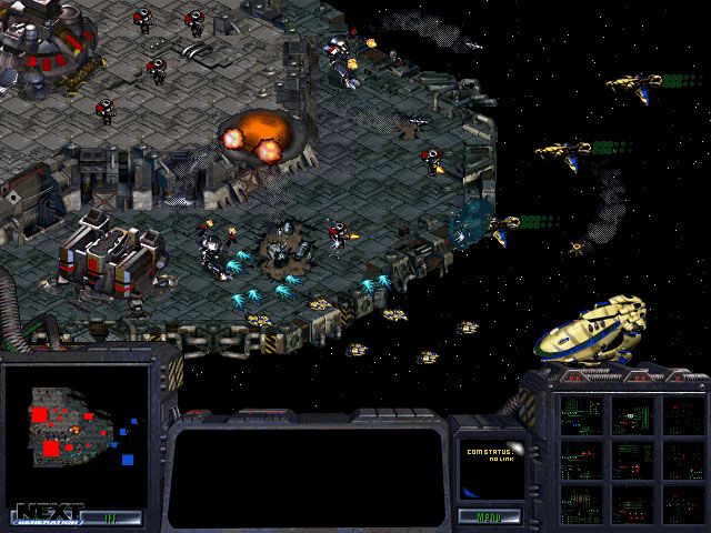 StarCraft Screenshot (Next Generation Online preview, 1997-05-22): Repelling attackers