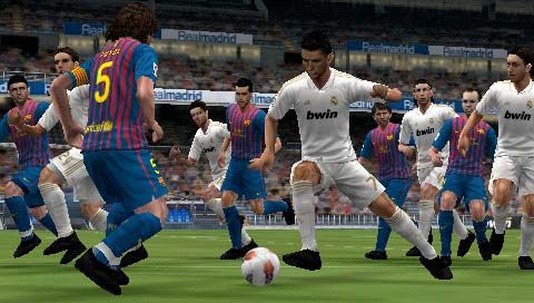 Pro Evolution Soccer 2012 3D Screenshot (Nintendo.com)