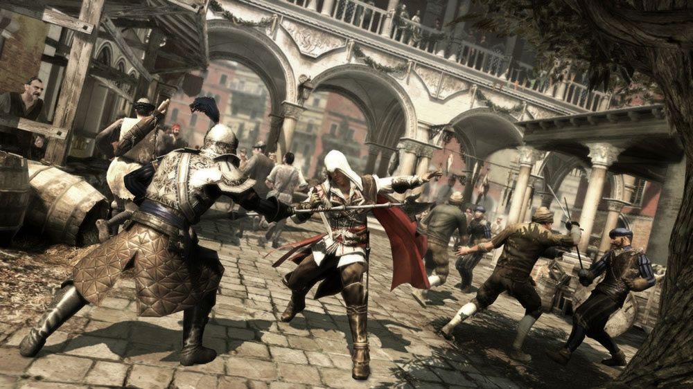 Assassin's Creed II Screenshot (Xbox.com product page): Using thief allies to fight enemies