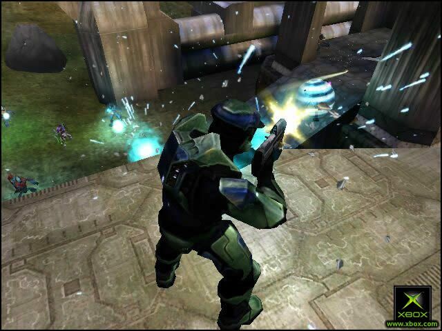 Halo: Combat Evolved Screenshot (Xbox.com product page): Fighting Grunts and Elites