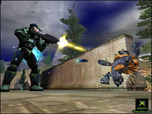 Halo: Combat Evolved Screenshot (Xbox.com product page): Shooting a grunt