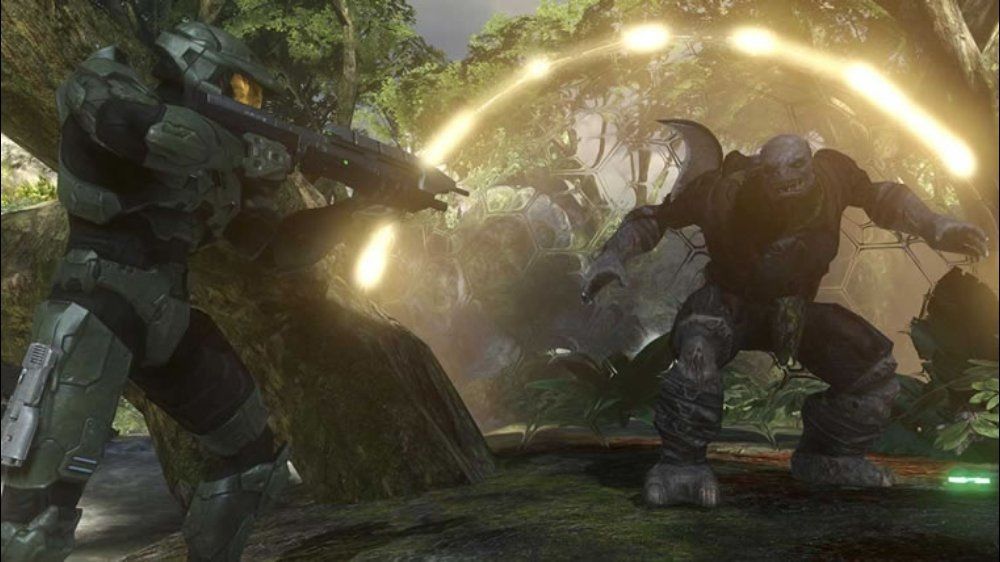 Halo 3 Screenshot (Xbox.com product page): The Brute is raging!