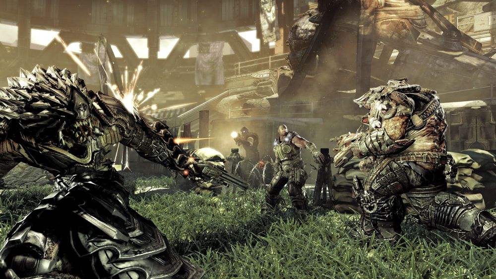 Gears of War 3 Screenshot (Xbox.com product page): Fighting the Savage Locust