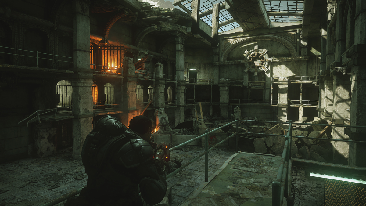 Gears of War: Ultimate Edition Screenshot (Xbox.com product page): Exploring the prison in which Marcus was held