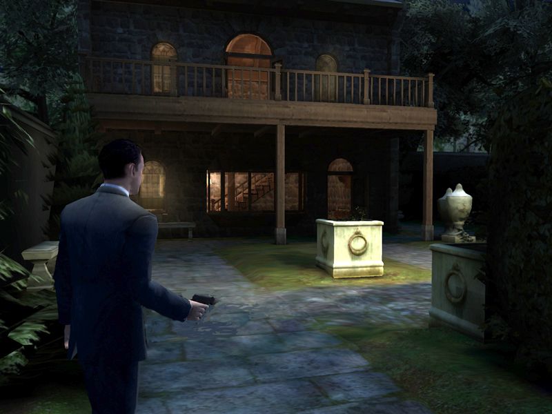 007: From Russia with Love Screenshot (Electronic Arts UK Press Extranet): Hedge maze 25/7/2005