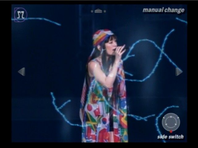 Visual Mix: Ayumi Hamasaki Dome Tour 2001 (PlayStation 2) screenshot: Adding the lightning effect on the stage