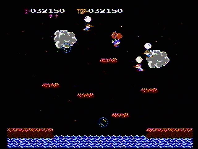 Balloon Fight (NES) screenshot: Pop the bubbles for extra points