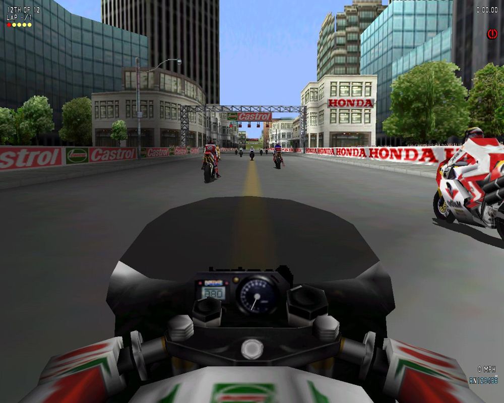 Castrol Honda Superbike World Champions (Windows) screenshot: Start up in the city