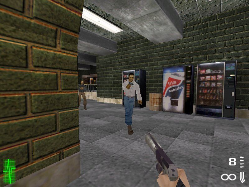 CIA Operative: Solo Missions (Windows) screenshot: I use this gun most of the time