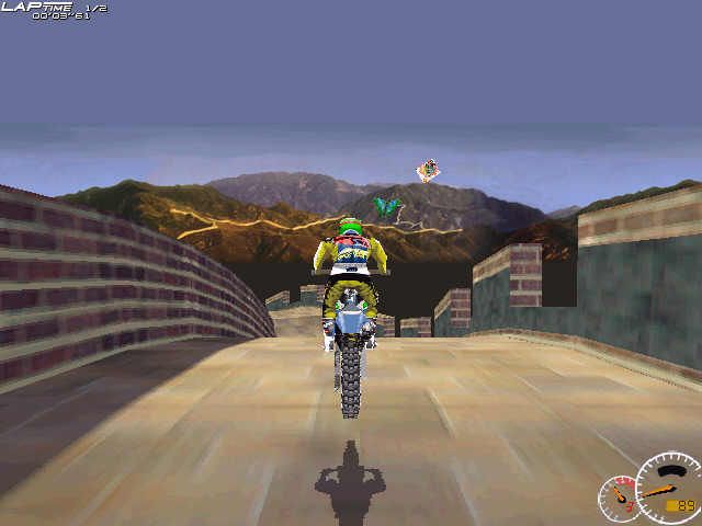 Moto Racer (Windows) screenshot: on the Great Wall