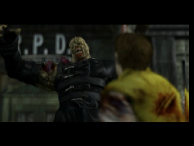 Resident Evil 3: Nemesis (PlayStation) screenshot: A scary introduction
