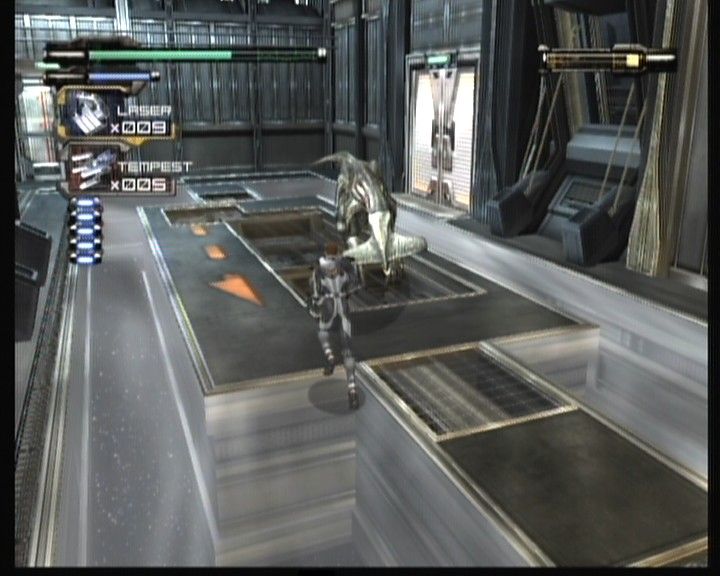 Dino Crisis 3 (Xbox) screenshot: Dinos will use couple of different attacks, depending upon your position to them.