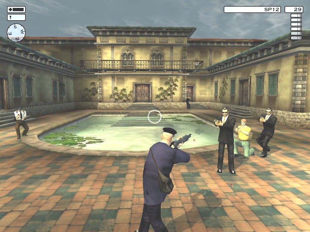 Hitman 2: Silent Assassin (Windows) screenshot: Mafia stooges beware! It's the attack of the killer postman! You can always finish a level by shooting everything that moves, but since the name of the game is Silent Assassin you might want to try a more tactful approach