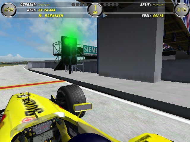 F1 Career Challenge (Windows) screenshot: Leaving pits