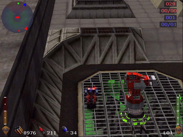 Future Cop: L.A.P.D. (PlayStation) screenshot: getting a gun in multiplayer