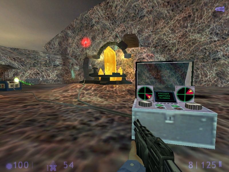 Half-Life: Blue Shift (Windows) screenshot: Powering up the energy from behind enemy lines.. deep into the heart of the aliens' planet.
