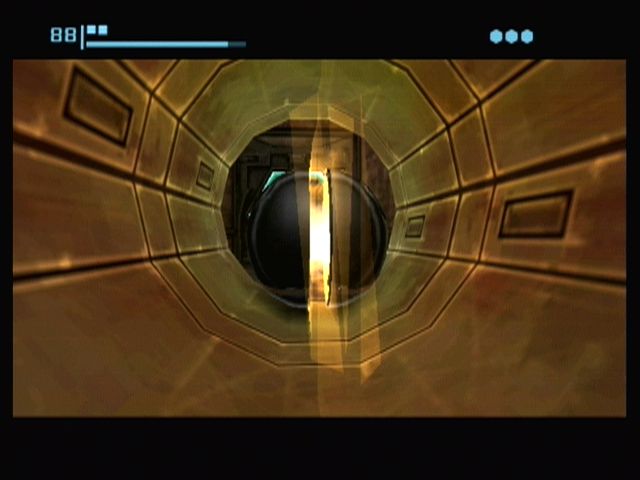 Metroid Prime (GameCube) screenshot: Use the morph ball to roll through narrow tunnels