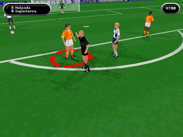 Kick Off 98 (Windows) screenshot: The referee warning a player.