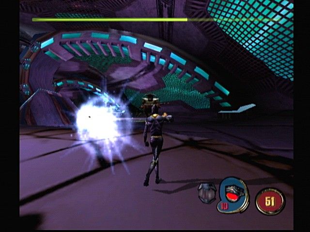 MDK 2 (Dreamcast) screenshot: Dodging Enemy Blasts