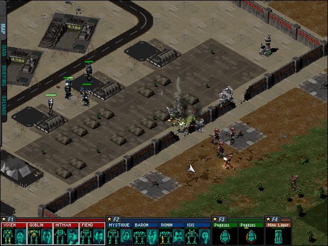 Mech Commander (Windows) screenshot: Clan Cougar explodes, pilot ejects