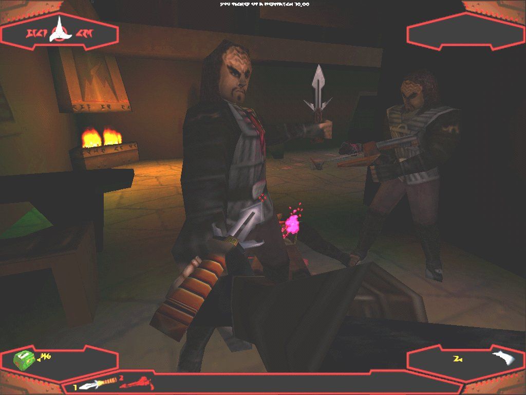 Star Trek: The Next Generation - Klingon Honor Guard (Windows) screenshot: Hand to hand combat with a D'k Tagh, or Klingon dagger