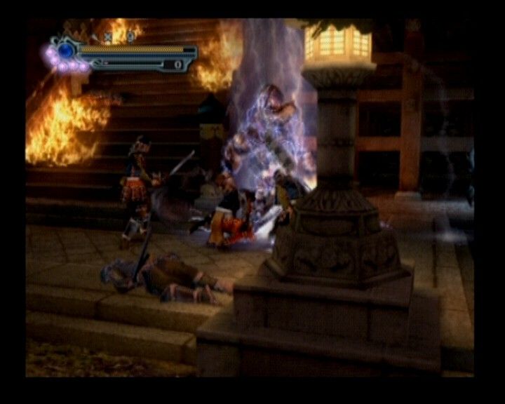 Onimusha 3: Demon Siege (PlayStation 2) screenshot: Taking down the beast with special sword attack that drains your mana bar