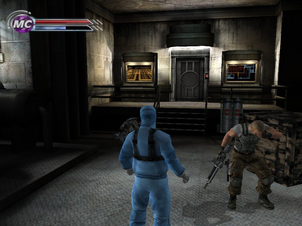 Psi-Ops: The Mindgate Conspiracy (Windows) screenshot: With Mind Control, I can possess the mind of that worker (Just like in Oddworld and Messiah)