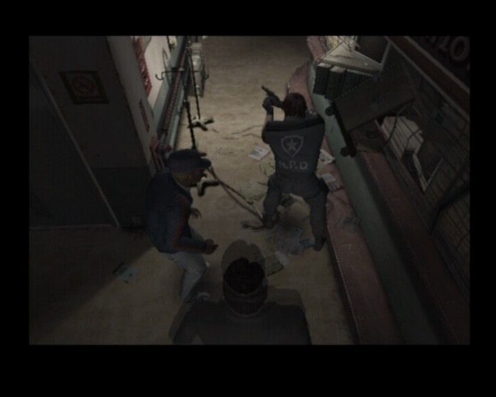 Resident Evil: Outbreak (PlayStation 2) screenshot: Exploring hospital with the rest of the team