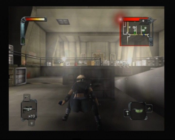 Rogue Ops (PlayStation 2) screenshot: This crate is only a temporary hideout until the soldiers start coming and throwing grenades at you from all the sides