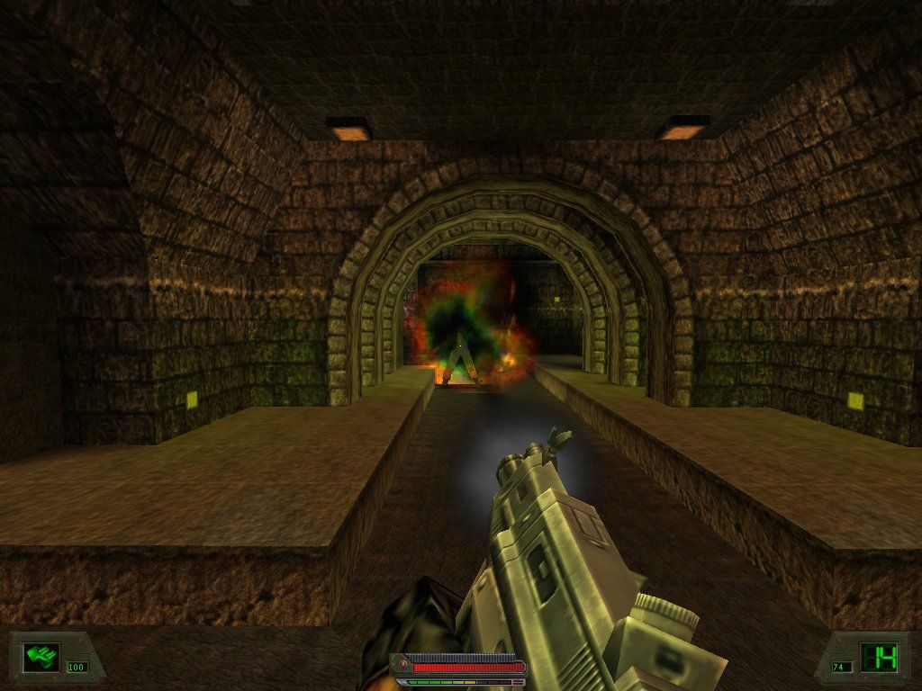 Soldier of Fortune (Windows) screenshot: I'm cutting my way through the catacombs