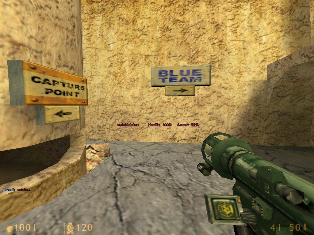 Team Fortress Classic (Windows) screenshot: Signposts guide you to the bases.