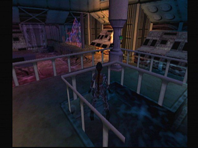 Tomb Raider: Chronicles (Dreamcast) screenshot: Inside the Sinking Submarine