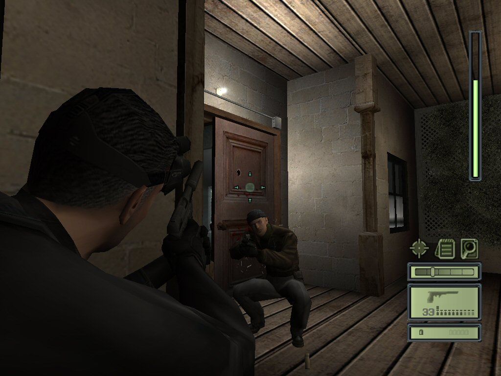 Tom Clancy's Splinter Cell (Windows) screenshot: BUSTED!