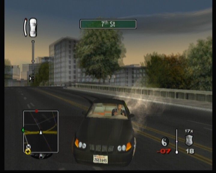 True Crime: Streets of LA (Xbox) screenshot: Okay, the road looks clear to make a quick turn around.