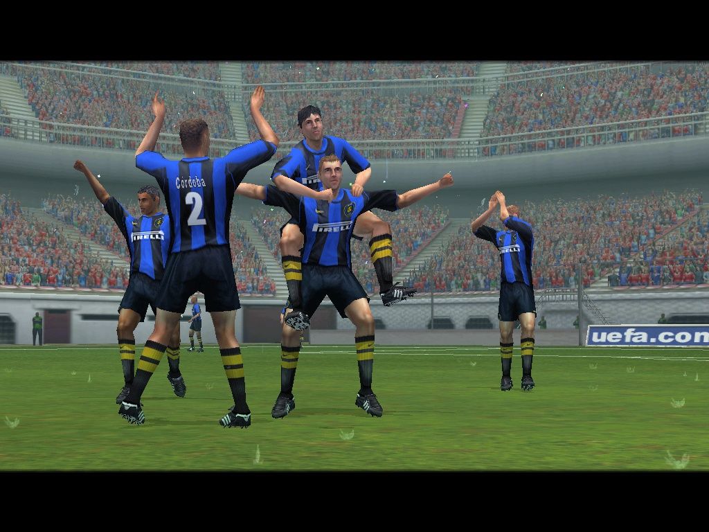 UEFA Challenge (Windows) screenshot: Believe it or not, but player names on shirt were one of the most focused features