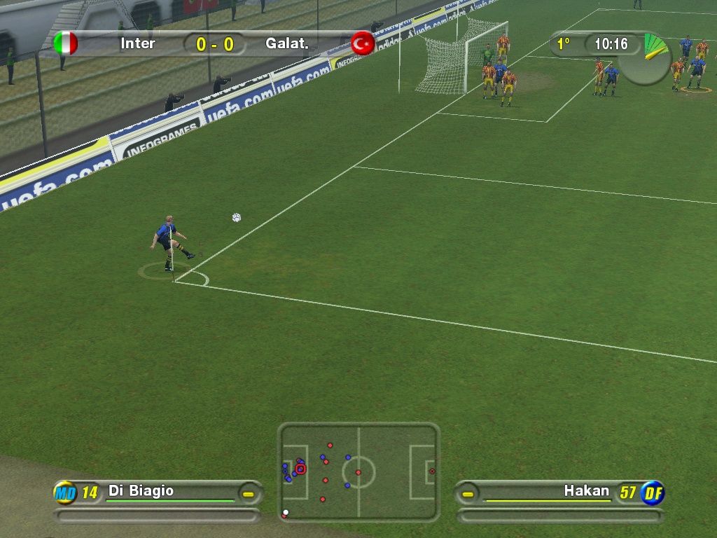 UEFA Challenge (Windows) screenshot: Taking a corner
