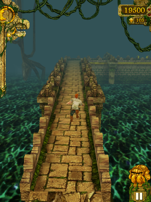 Temple Run (iPad) screenshot: Don't stagger!