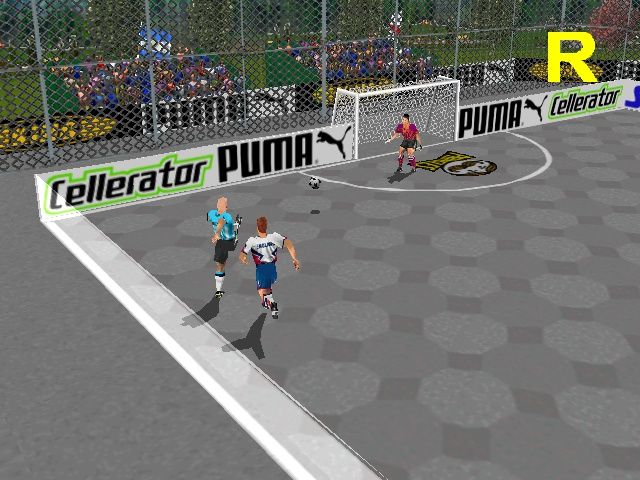 Puma Street Soccer (PlayStation) screenshot: Squeezing the ball in.